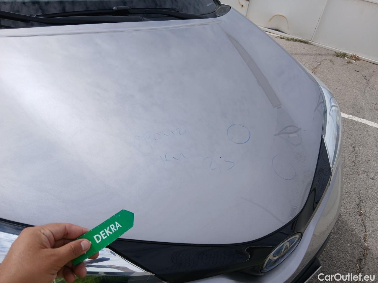  Toyota  C-HR TOYOTA  / 2019 / 5P / todoterreno 1.8 125H Advance #19