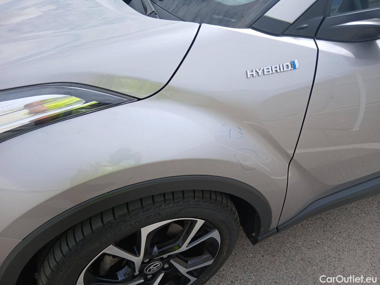  Toyota  C-HR TOYOTA  / 2019 / 5P / todoterreno 1.8 125H Advance #23