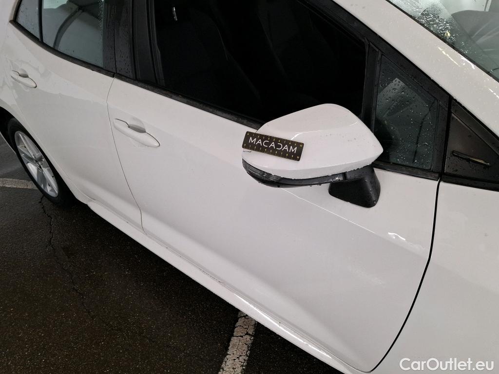  Toyota  Corolla TOYOTA  / 2018 / 5P / Berline Hybride 122h Dynamic Business #38
