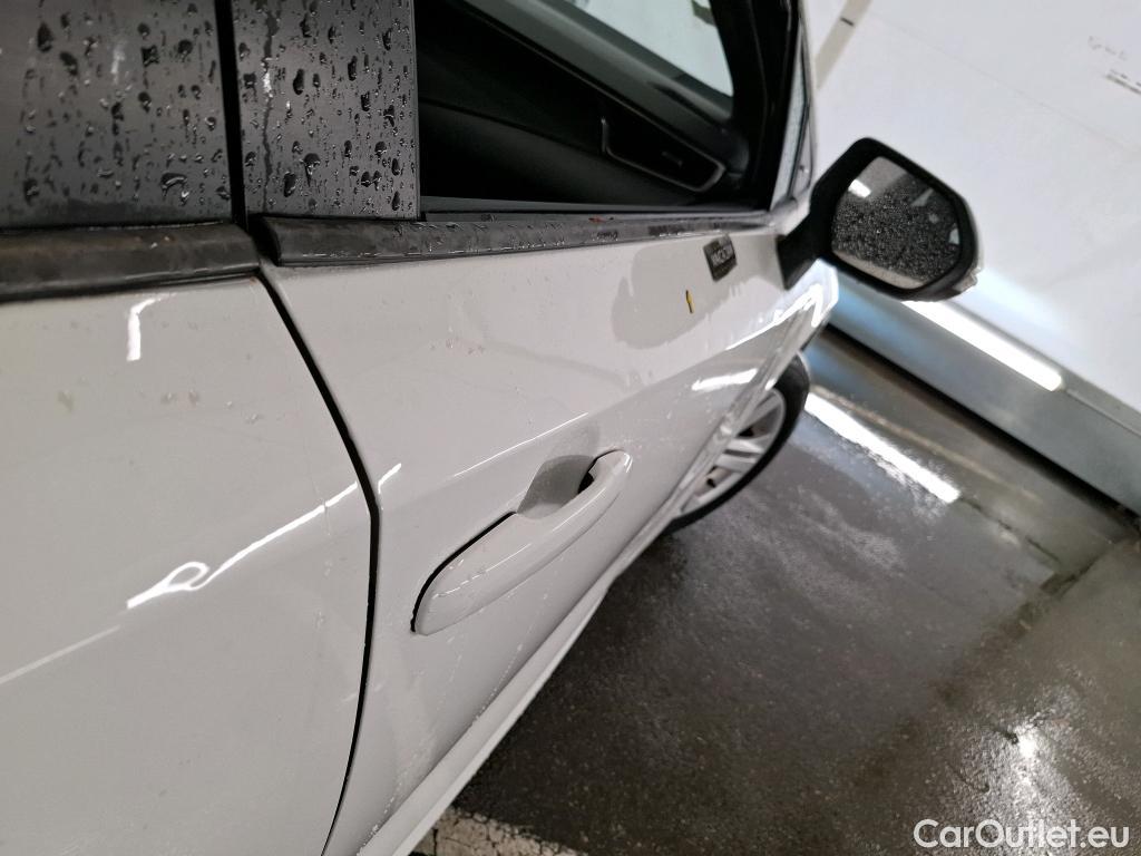  Toyota  Corolla TOYOTA  / 2018 / 5P / Berline Hybride 122h Dynamic Business #10