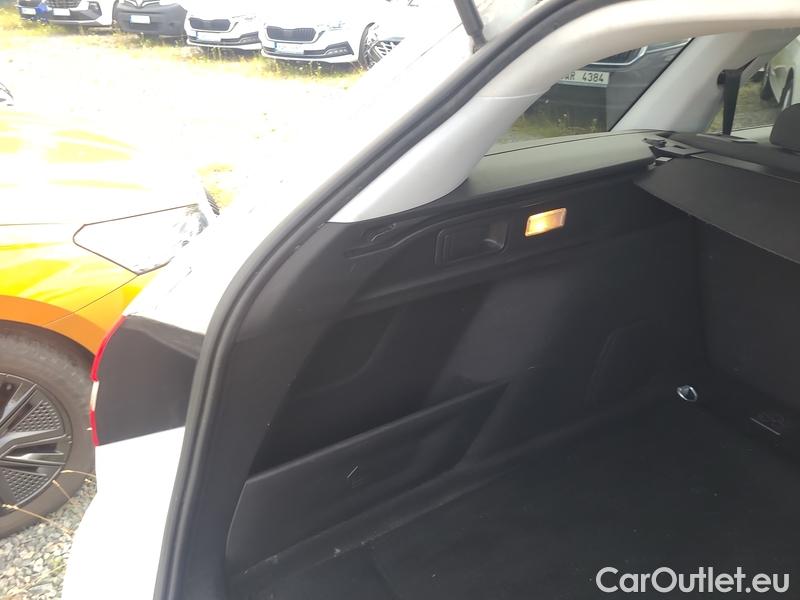  Peugeot  308 -SW  (P5) (2021)  SW 1.5 BHDi 130 ALL.P 5d #16