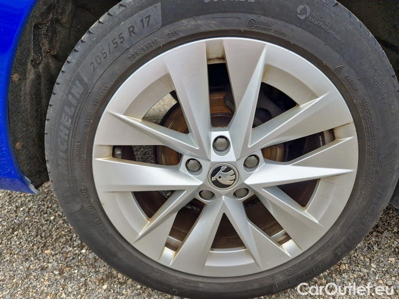  Skoda  Octavia  Combi (NX3)(2020) Oct.Combi 1.5TSI 110 Style #23
