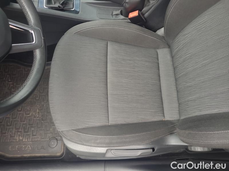  Skoda  Octavia  Lim.  (5E3)(03.2017->)  2.0TDI 110 Style #9