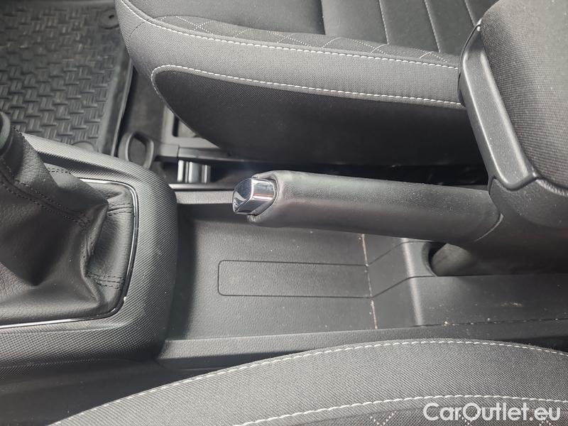  Skoda  Fabia  Combi (2015) Com.1.0TSI 70 Ambition 5d #8
