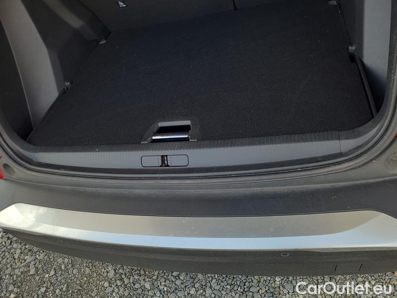  Peugeot  2008  (P1) (2019) Peugeot  Elektro.e-ALLURE 100 Aut #8