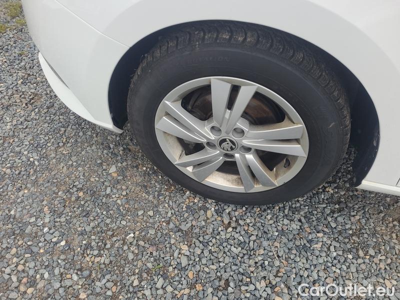  Skoda  Fabia  Combi (2015) Com.1.0TSI 70 Ambition 5d #5