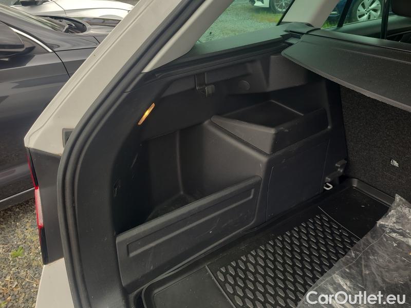  Skoda  Fabia  Combi (2015) Com.1.0TSI 70 Ambition 5d #12