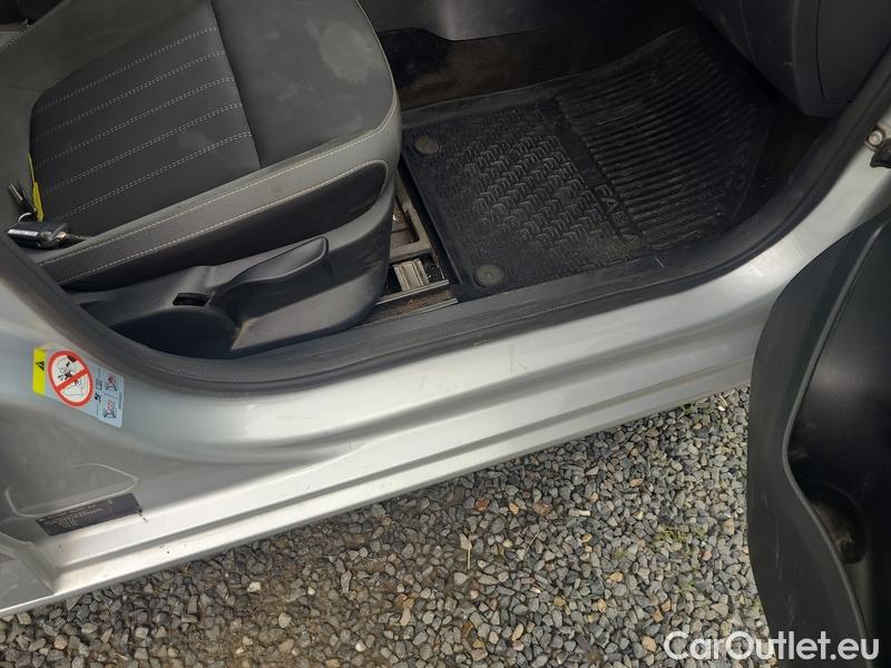  Skoda  Fabia  Combi (2015)  Com 1.0TSI 81 Style #6