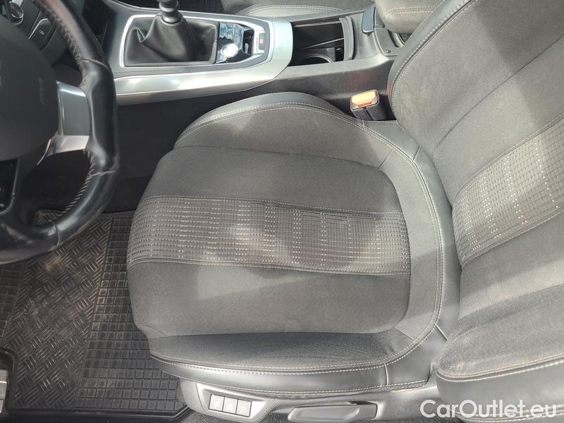  Peugeot  308 -SW  (P5) (2021)  SW 1.5 BHDi 130 ALL.P 5d #8