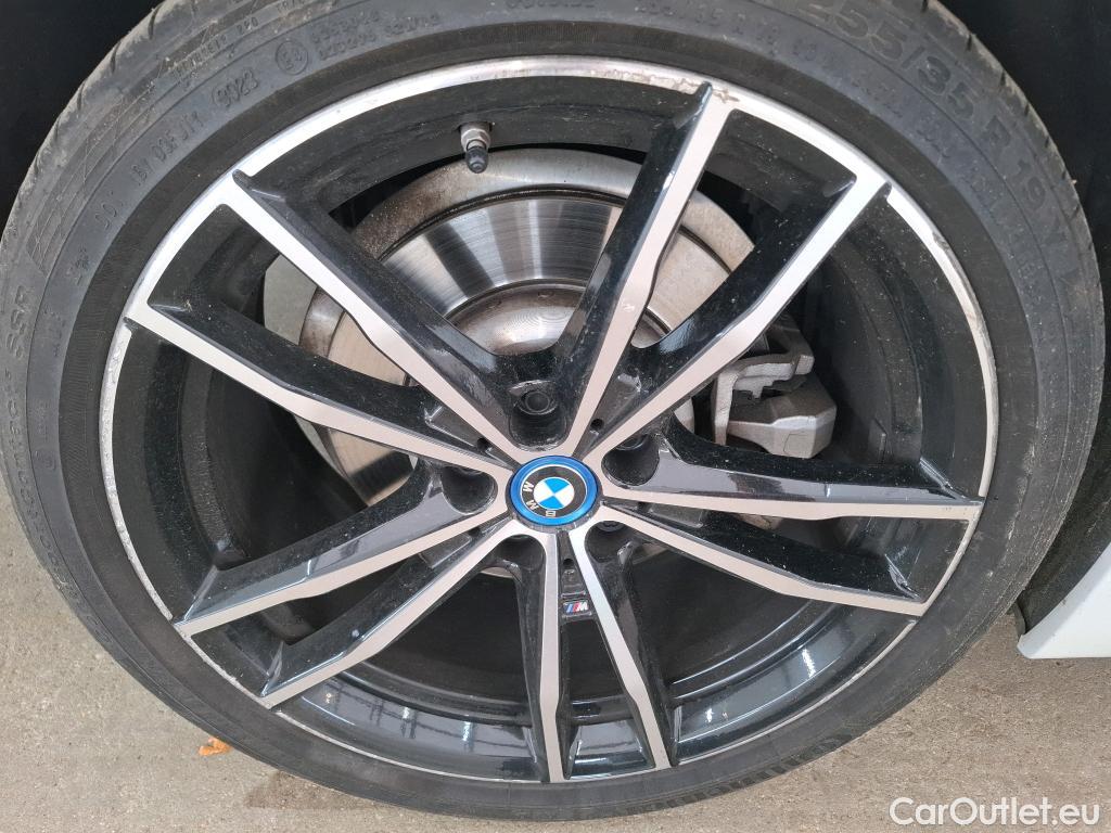  Bmw  Serie 3 BMW Série 3 Berline / 2018 / 4P / Berline 320e 204ch M Sport BVA8 Hybride #18