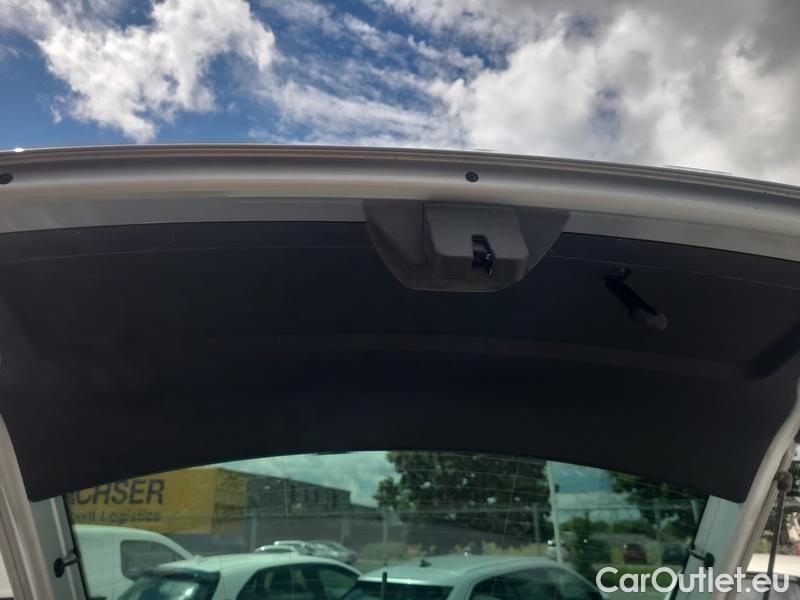  Skoda  Fabia  Combi (2015)  Com 1.0TSI 81 Style #17