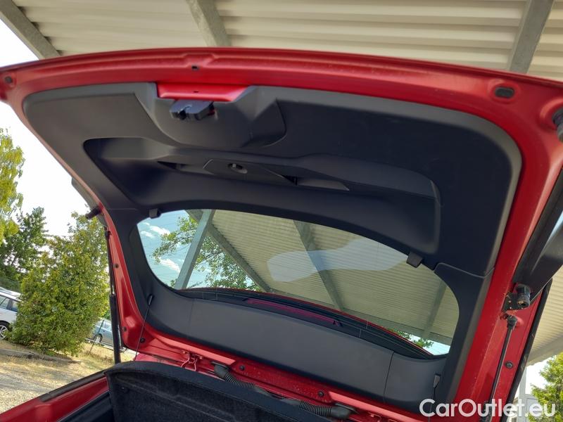  Peugeot  2008  (P1) (2019) Peugeot  Elektro.e-ALLURE 100 Aut #9