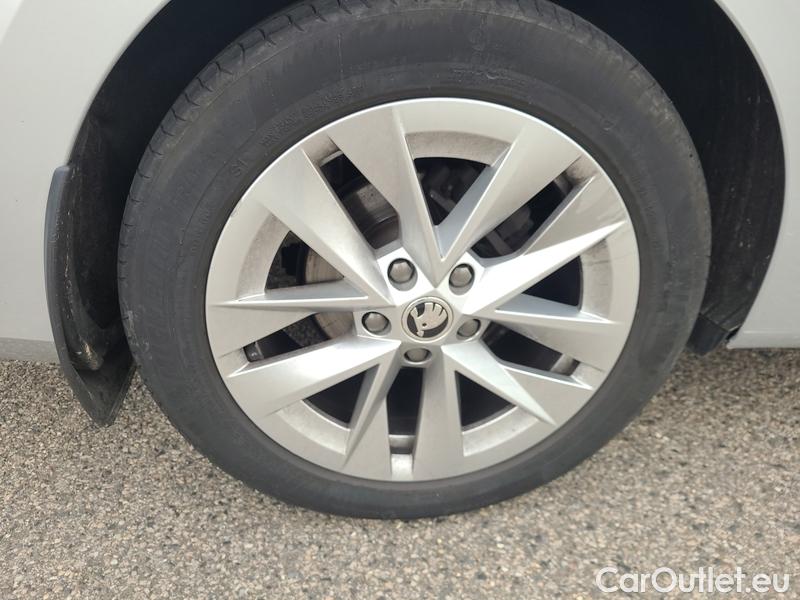  Skoda  Octavia  Combi (NX3)(2020) Oct.Combi 2.0TDI 110 Style AT #21