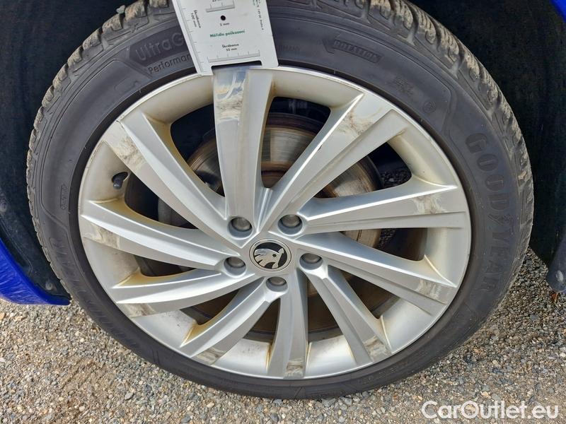  Skoda  Octavia  Combi (NX3)(2020) Oct.Com.1.4TSI 150 Style AT #4