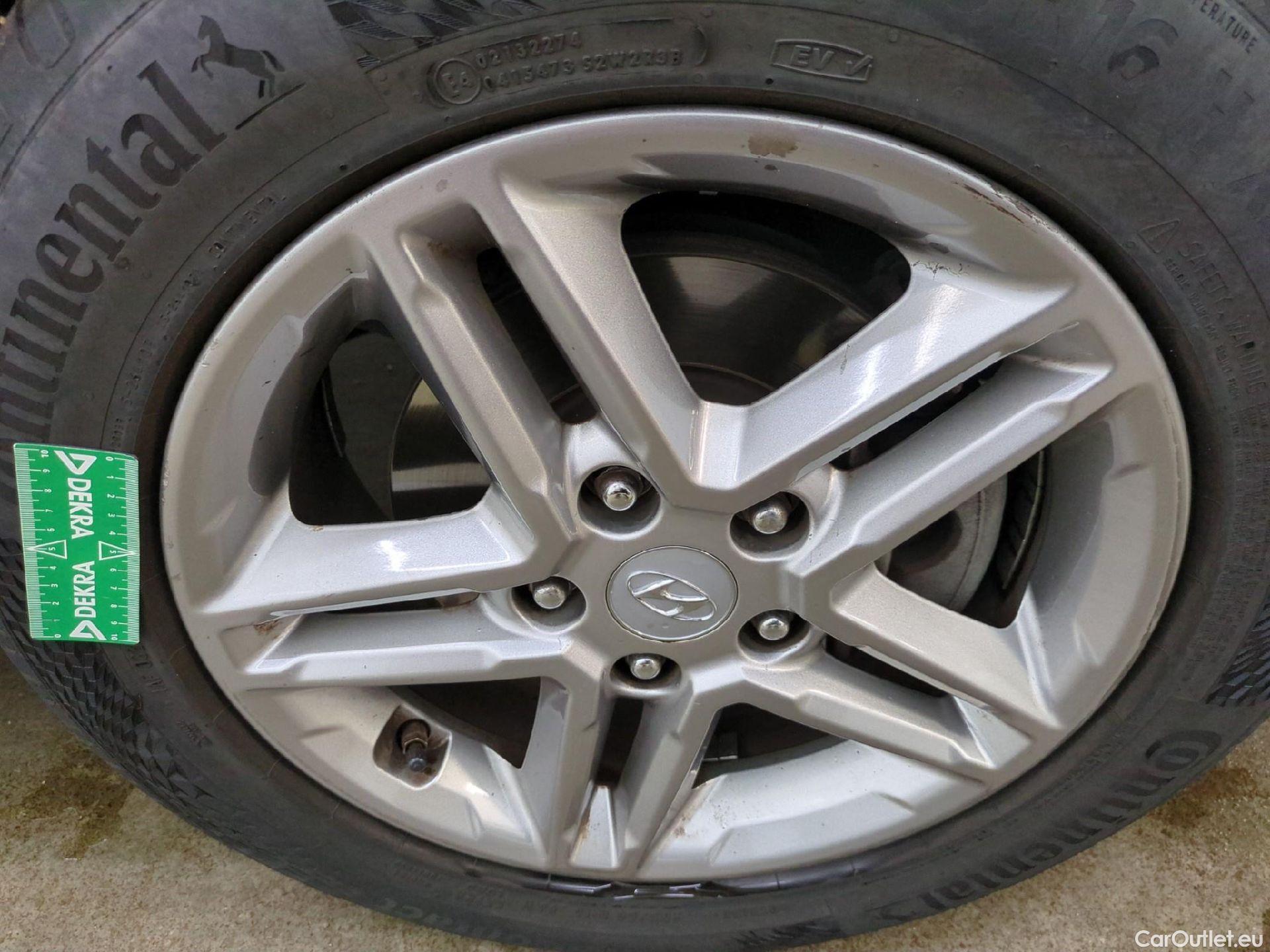  Hyundai  Konna Kona Business Mild-Hybrid 2WD 1.6 CRDi 135CV BVA7 E6d #9