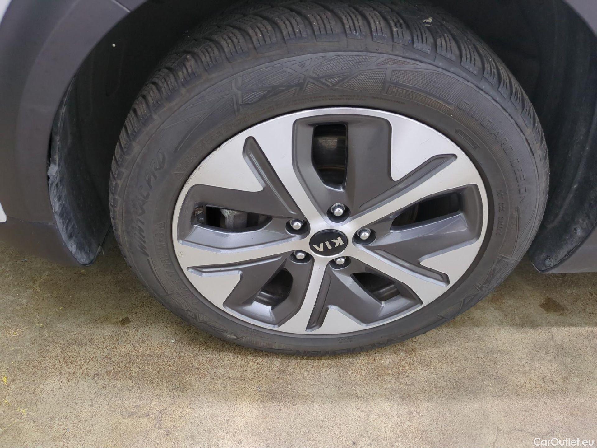  KIA  Niro KIA e- / 2016 / 5P / Berline e-Active 64 kWh 204 ch #4
