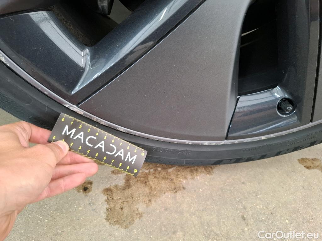  Tesla  Model 3 TESLA  / 2018 / 4P / Berline Autonomie Standard Plus RWD #24