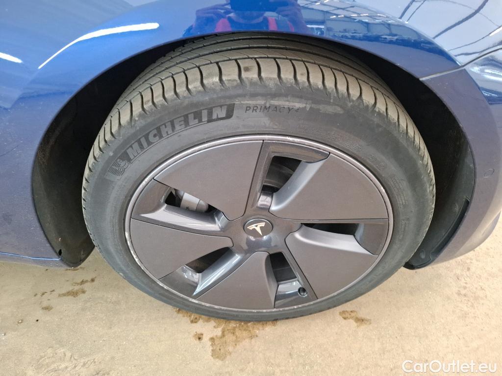  Tesla  Model 3 TESLA  / 2018 / 4P / Berline Autonomie Standard Plus RWD #20