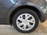  Toyota  Yaris TOYOTA  / 2017 / 5P / BERLINA 1.5 HYBRID BUSINESS #19