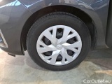  Toyota  Yaris TOYOTA  / 2017 / 5P / BERLINA 1.5 HYBRID BUSINESS #70