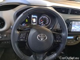  Toyota  Yaris TOYOTA  / 2017 / 5P / BERLINA 1.5 HYBRID BUSINESS #87