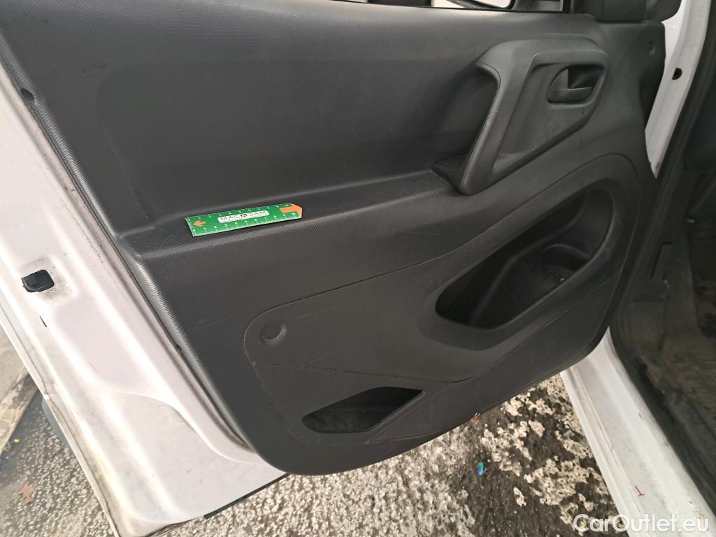  Citroen  Berlingo CITROEN  VU 4p Fourgonnette BlueHDi 100 BVM Club XL #20