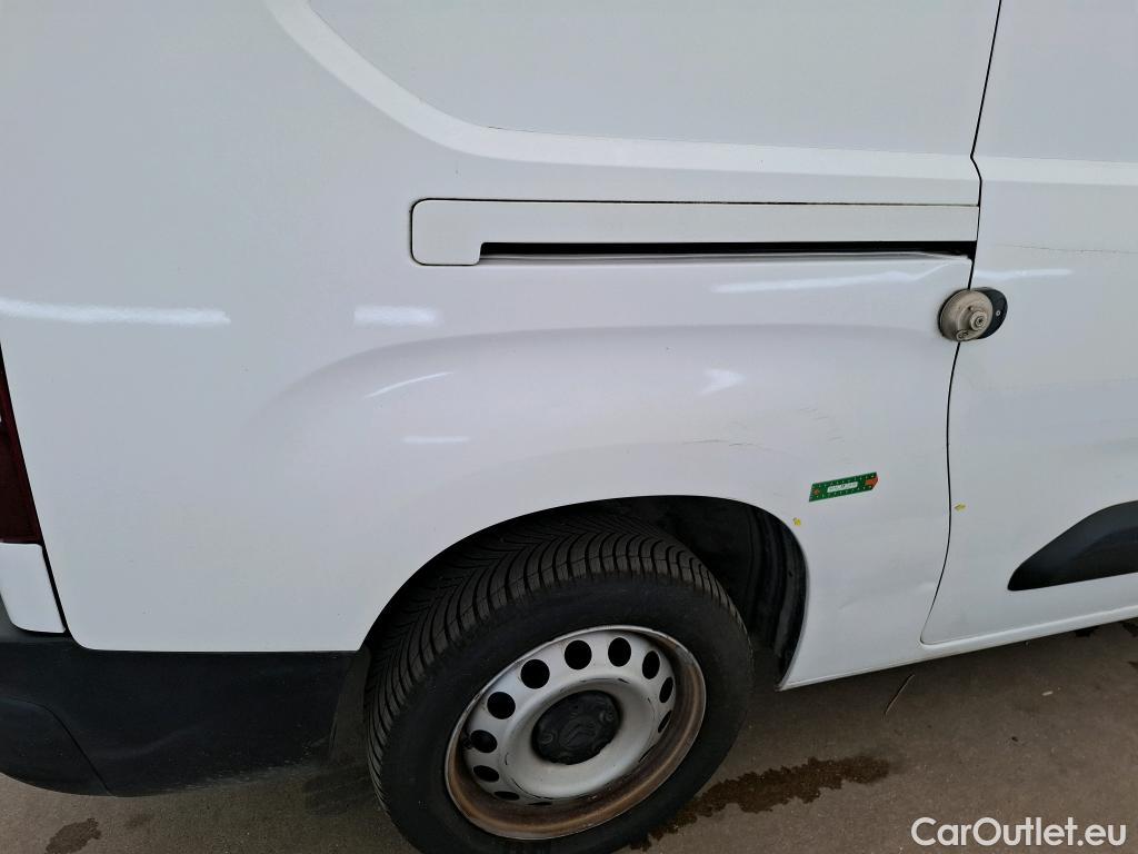  Citroen  Berlingo  Fourgon Club XL 950 1.5 BlueHDi 100CV BVM5 E6dT #1