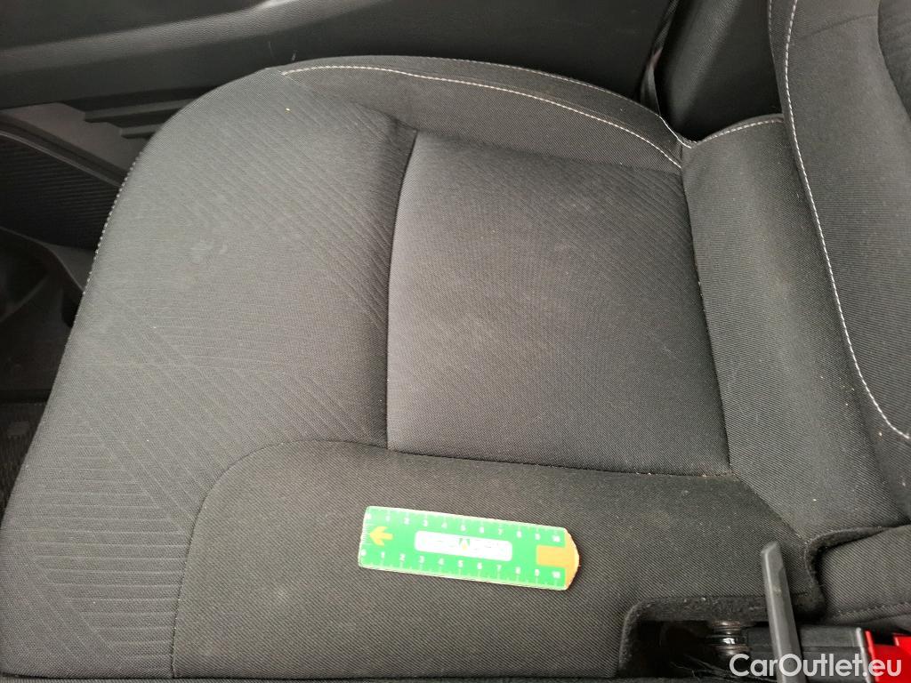  Renault  Trafic  Fourgon L2H1 3T Grand Confort 2.0 dCi 130CV BVM6 E6d #26