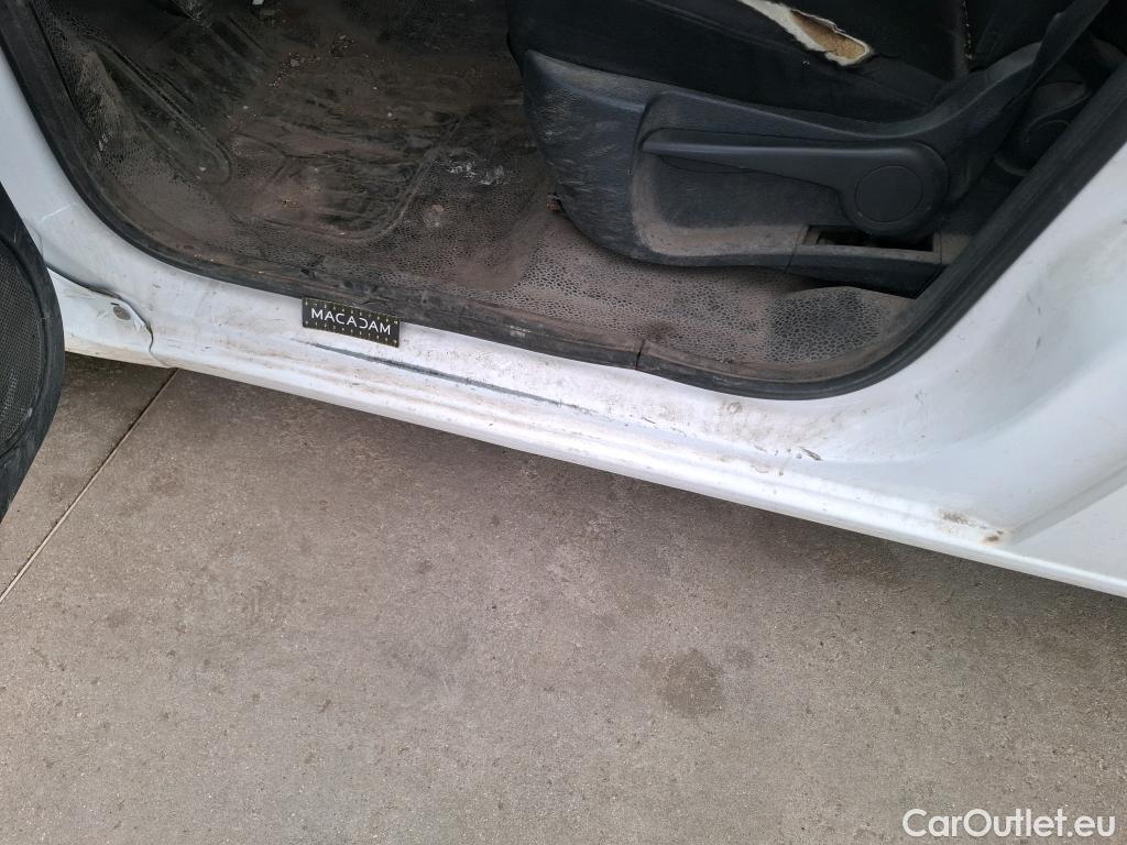  Renault  Kangoo  Express Compact Générique (L0) 1.5 dCi 75CV BVM5 E6 #25