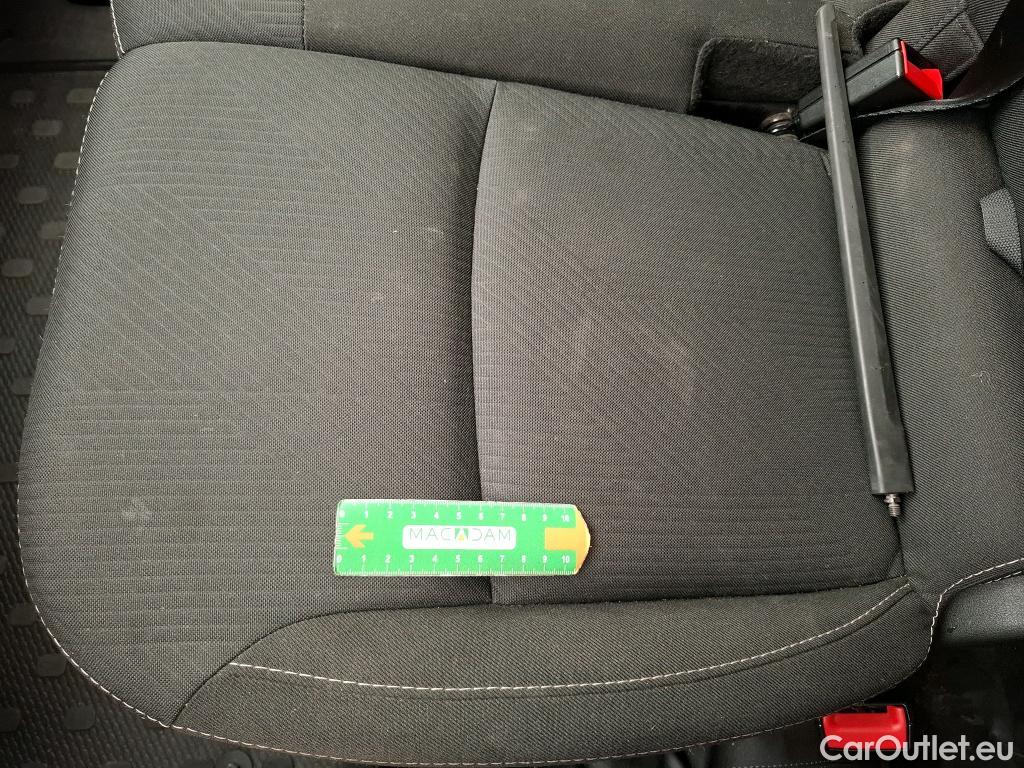  Renault  Trafic  Fourgon L2H1 3T Grand Confort 2.0 dCi 130CV BVM6 E6d #27