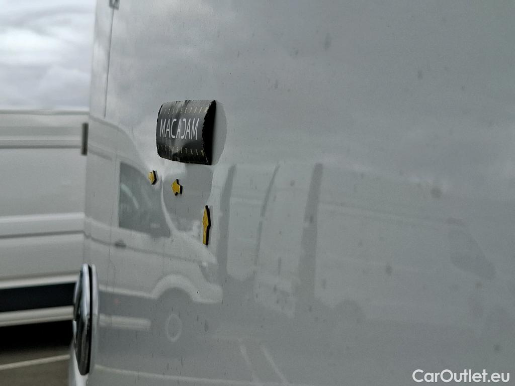  Volkswagen  Crafter  Fourgon Fourgon 30 mittlerer Radstand mit Hochdach FWD 2.0 #97