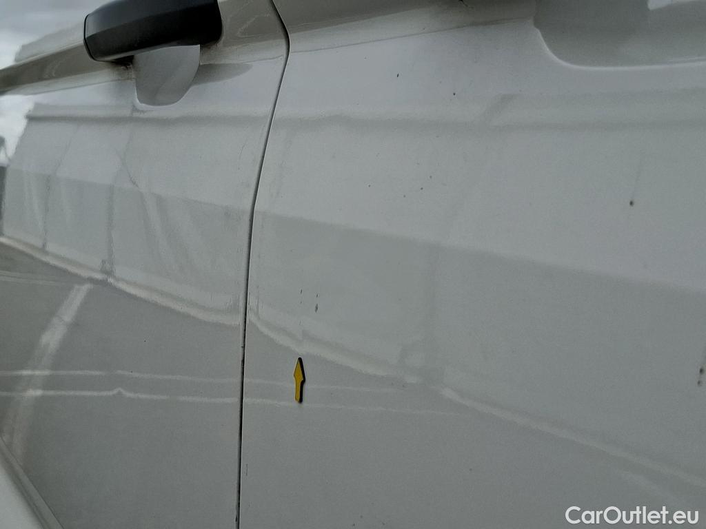  Volkswagen  Crafter  Fourgon Fourgon 30 mittlerer Radstand mit Hochdach FWD 2.0 #87