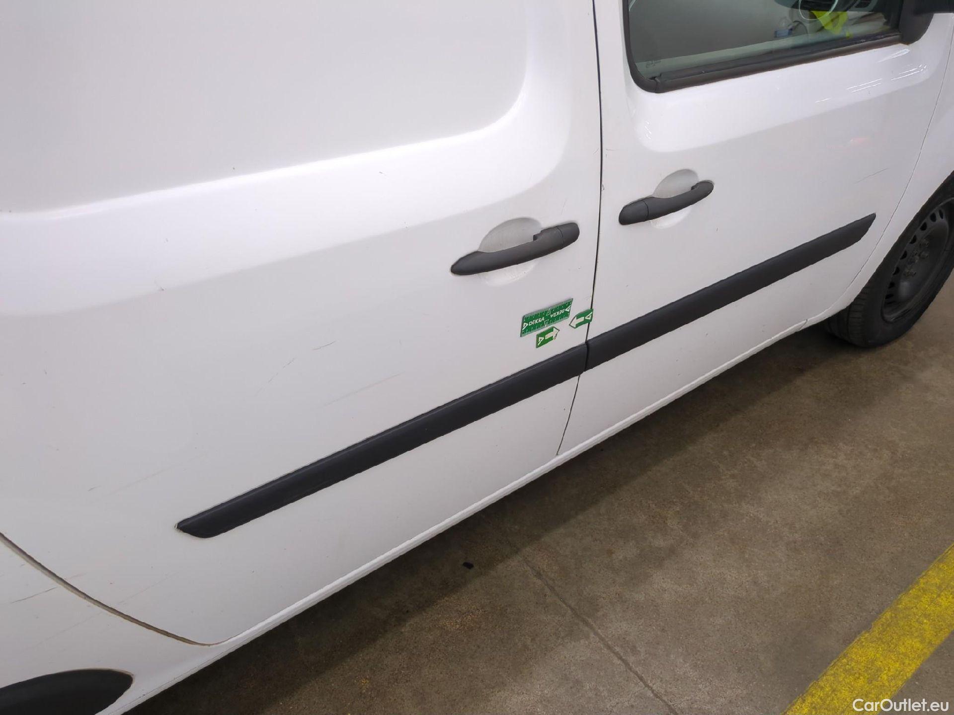  Renault  Kangoo  Express Maxi Extra (Série Spéciale) 1.5 dCi 90CV BVM5 E6 #36