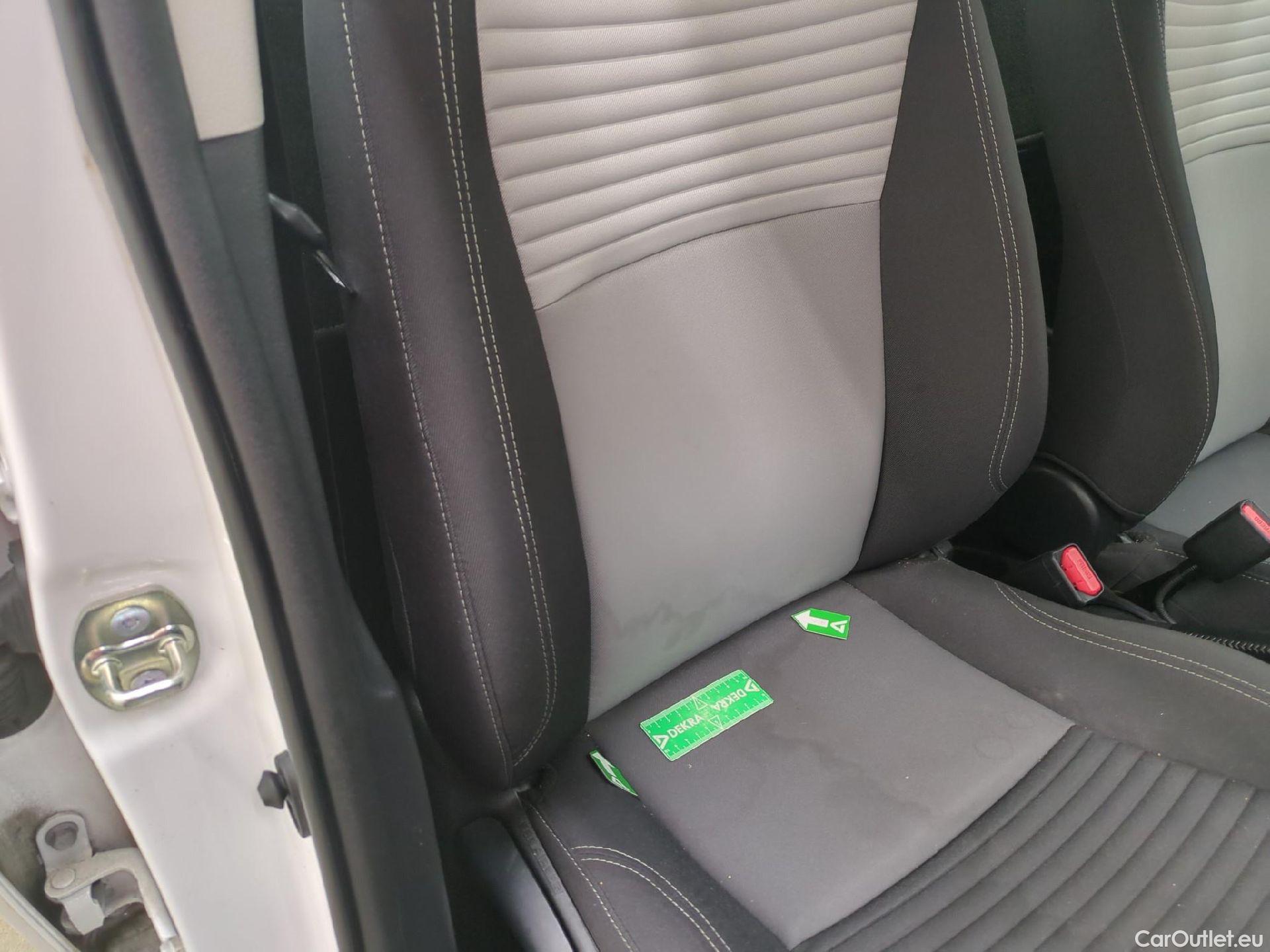  Toyota  Yaris TOYOTA  Hybride Affaires / 2017 / 5P / Berline / VU 1.5 VVT-I HYBRID AUTO France Business Af #19