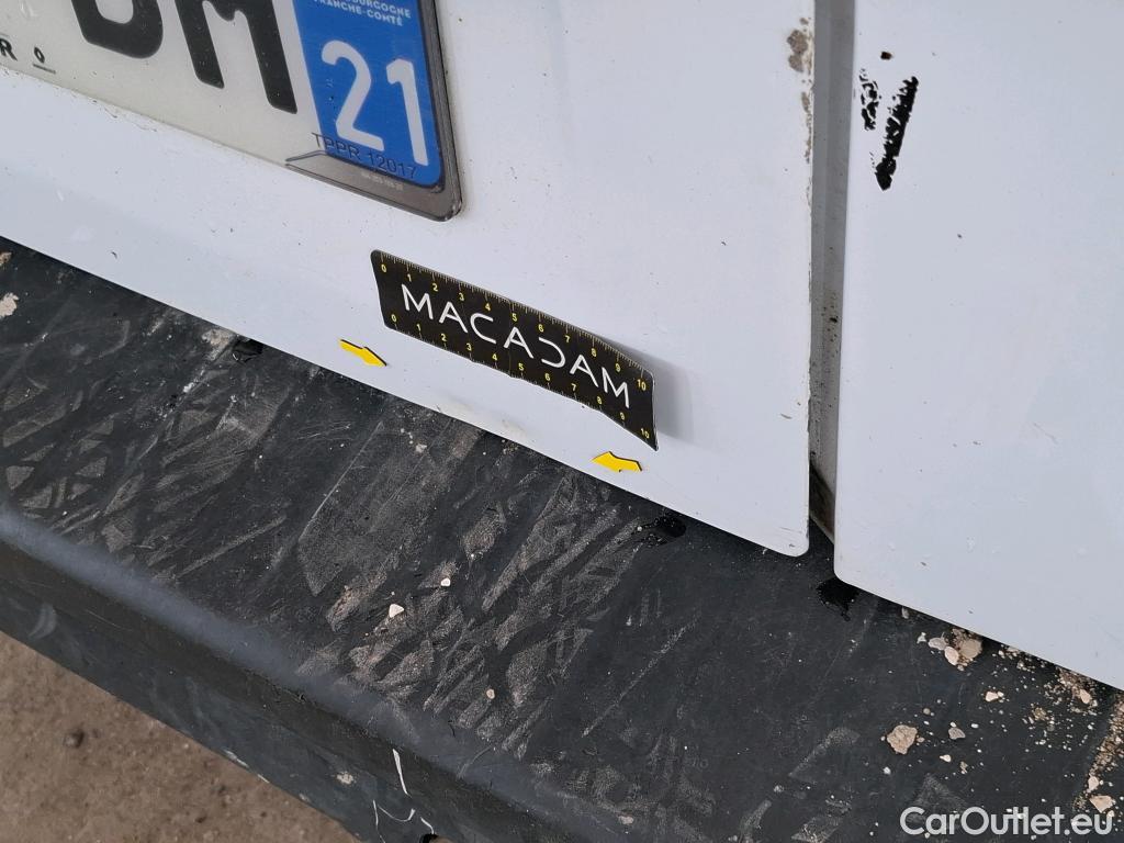  Renault  Trafic RENAULT  / 2019 / 4P / Fourgon tole CA GCF L2H1 1200 dCi 120 #16