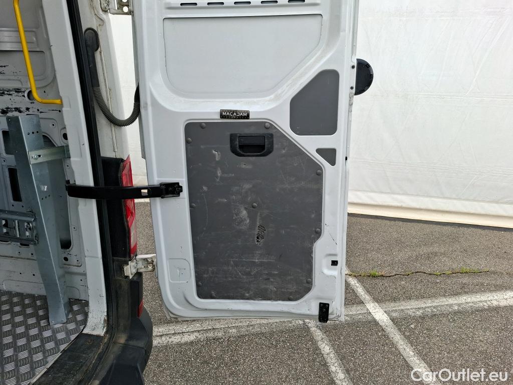  Volkswagen  Crafter  Fourgon Fourgon 30 mittlerer Radstand mit Hochdach FWD 2.0 #61