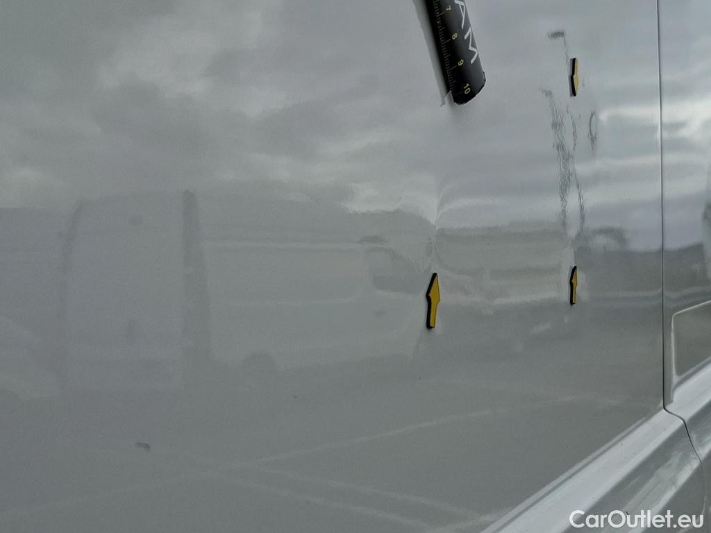  Volkswagen  Crafter  Fourgon Fourgon 30 mittlerer Radstand mit Hochdach FWD 2.0 #26