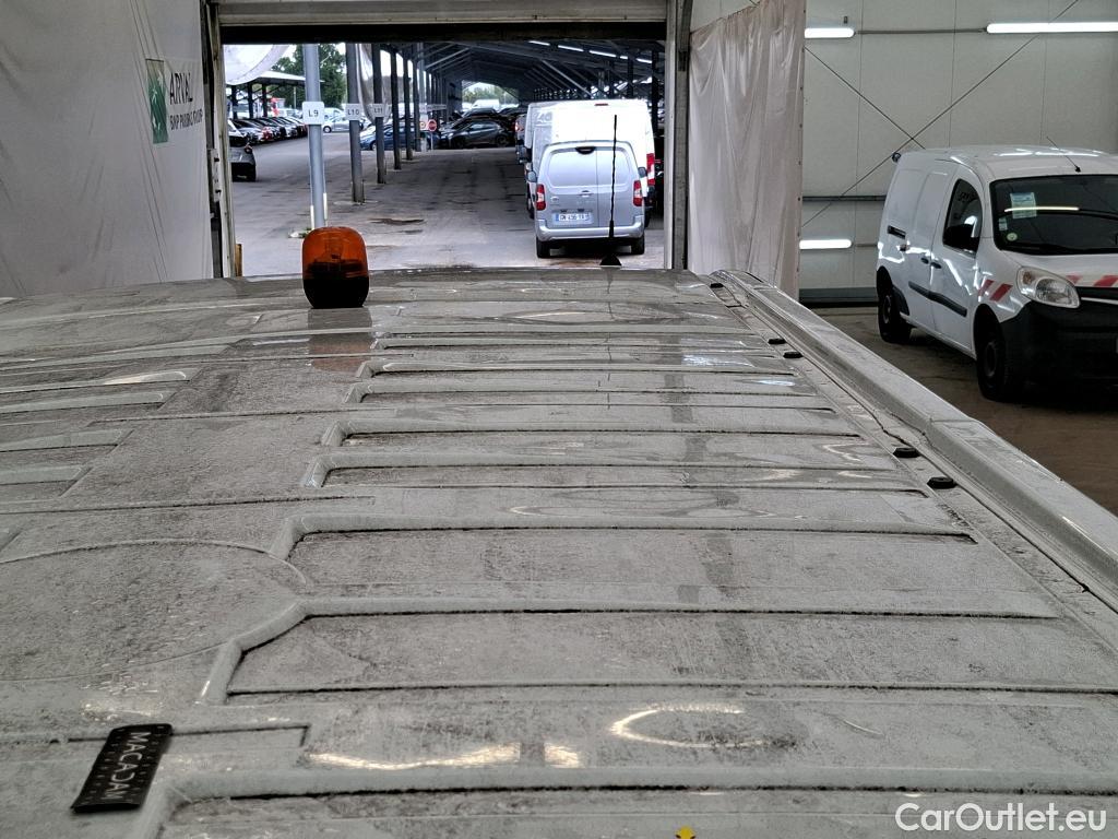  Renault  Trafic RENAULT  / 2019 / 4P / Fourgon tole CA GCF L2H1 1200 dCi 120 #3