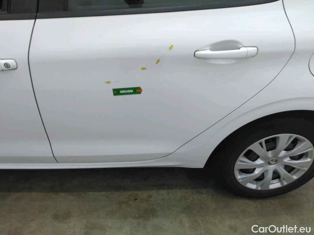  Peugeot  208  Affaire Premium Pack 1.6 HDi 75CV BVM5 E6 #42