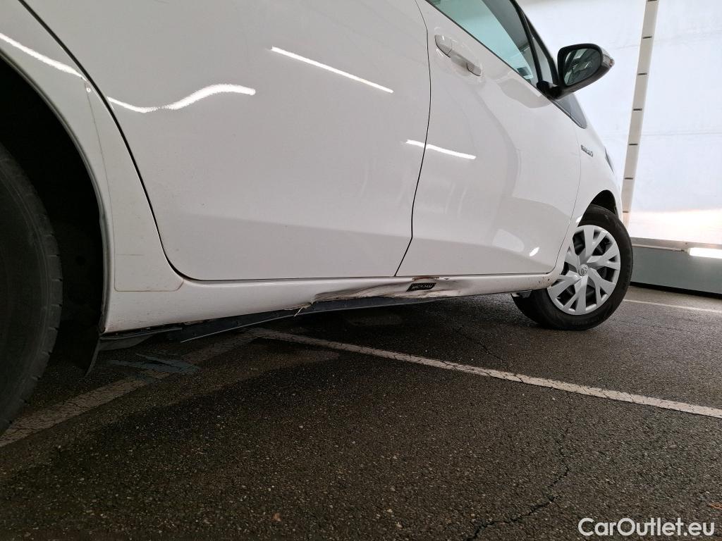  Toyota  Yaris TOYOTA  Hybride / 2017 / 5P / Berline 1.5 VVT-I HYBRID France Business #44