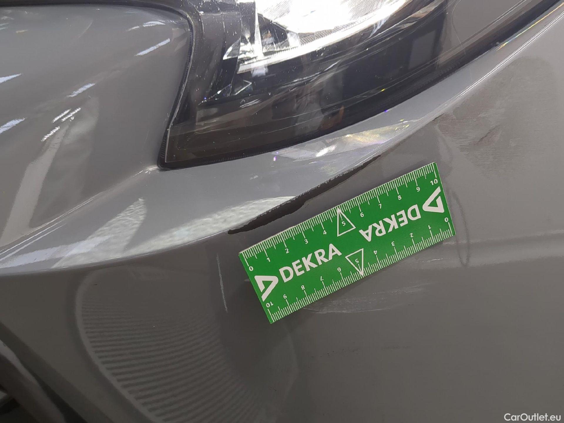  Toyota  Corolla TOYOTA  / 2018 / 5P / Berline Hybride 122h Dynamic Business #16