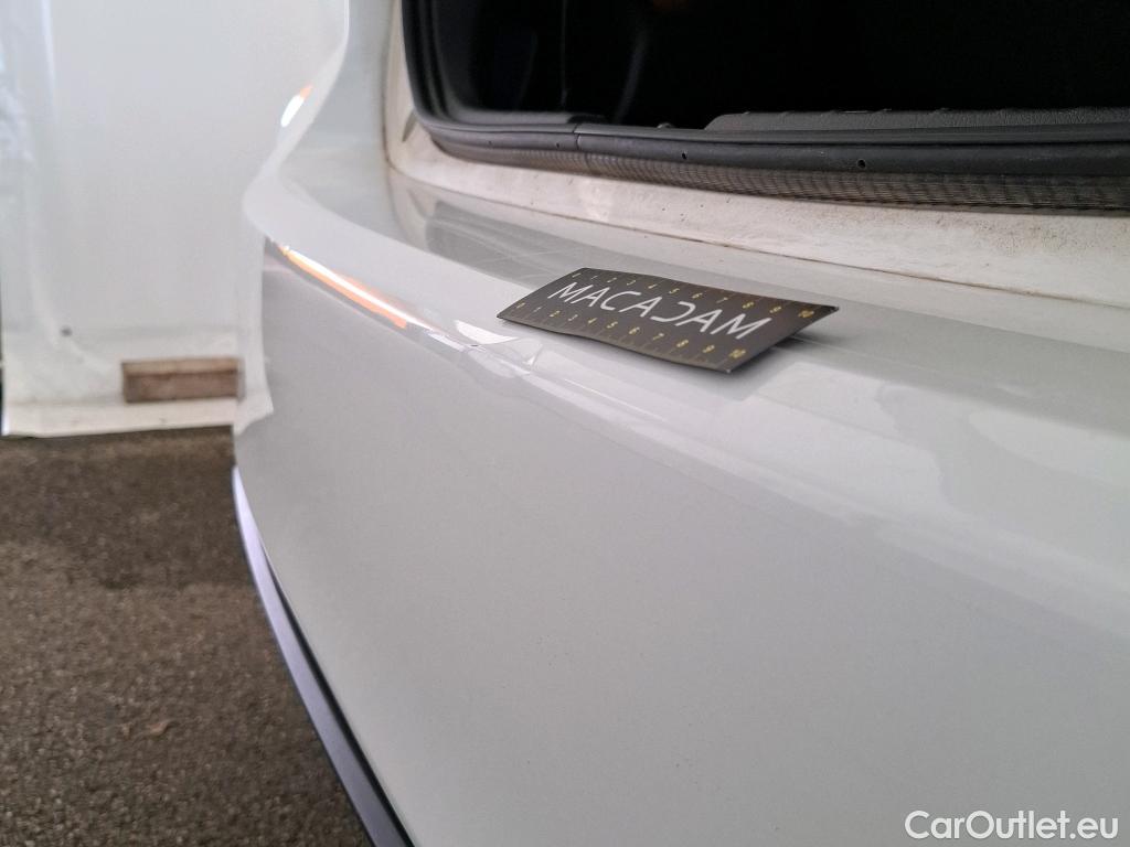  Toyota  Yaris TOYOTA  Hybride / 2017 / 5P / Berline 1.5 VVT-I HYBRID France Business #36