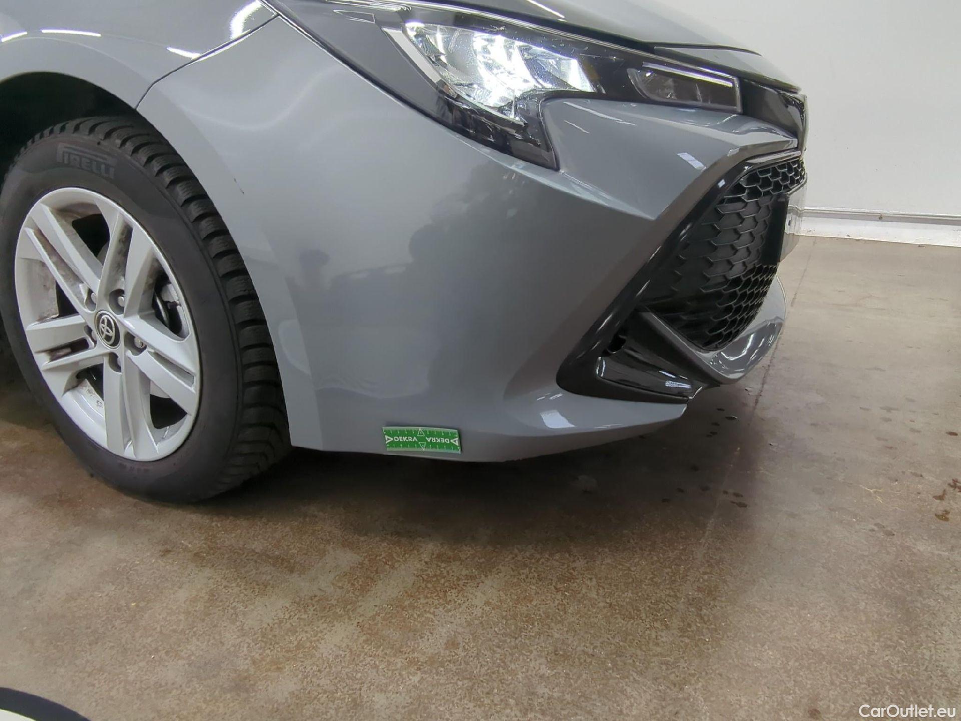  Toyota  Corolla TOYOTA  / 2018 / 5P / Berline Hybride 122h Dynamic Business #17