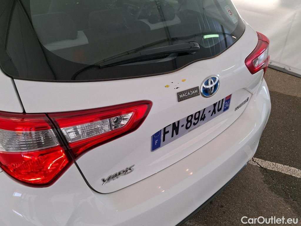  Toyota  Yaris TOYOTA  Hybride / 2017 / 5P / Berline 1.5 VVT-I HYBRID France Business #42