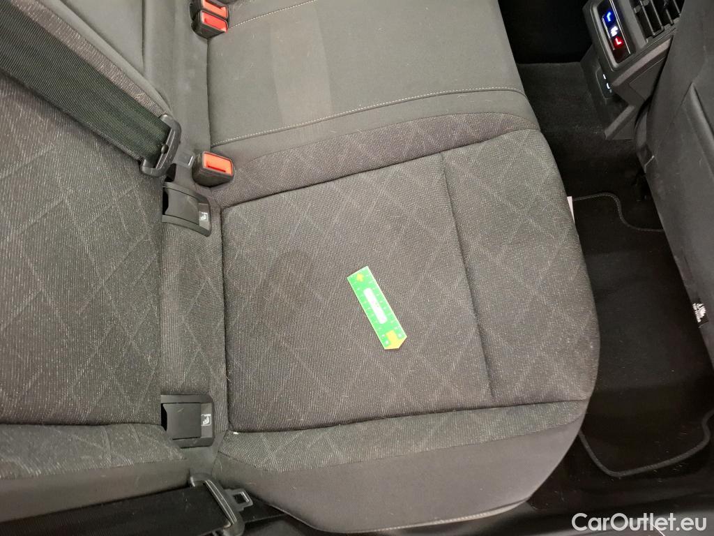  Volkswagen  Golf  VOLKSWAGEN / 2020 / 5P / Berline 1.0 eTSI OPF 110 DSG7 Life Business #28