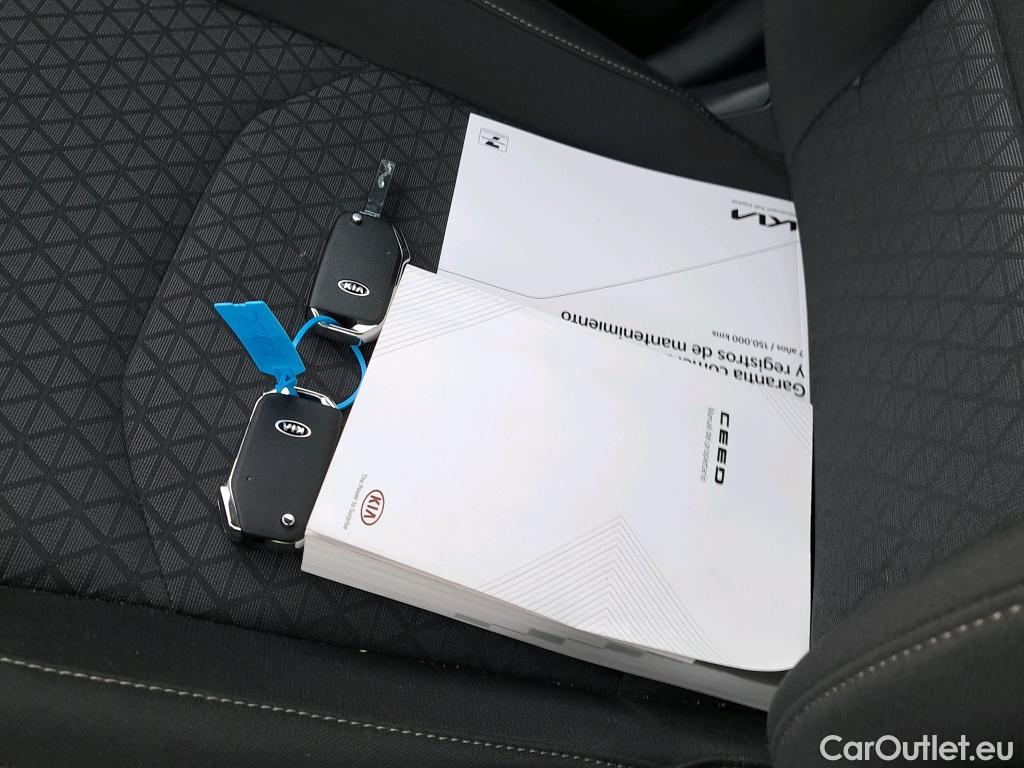  KIA  XCeed KIA  / 2019 / 5P / todoterreno 1.0 T-GDi Drive 88kW (120CV) #14
