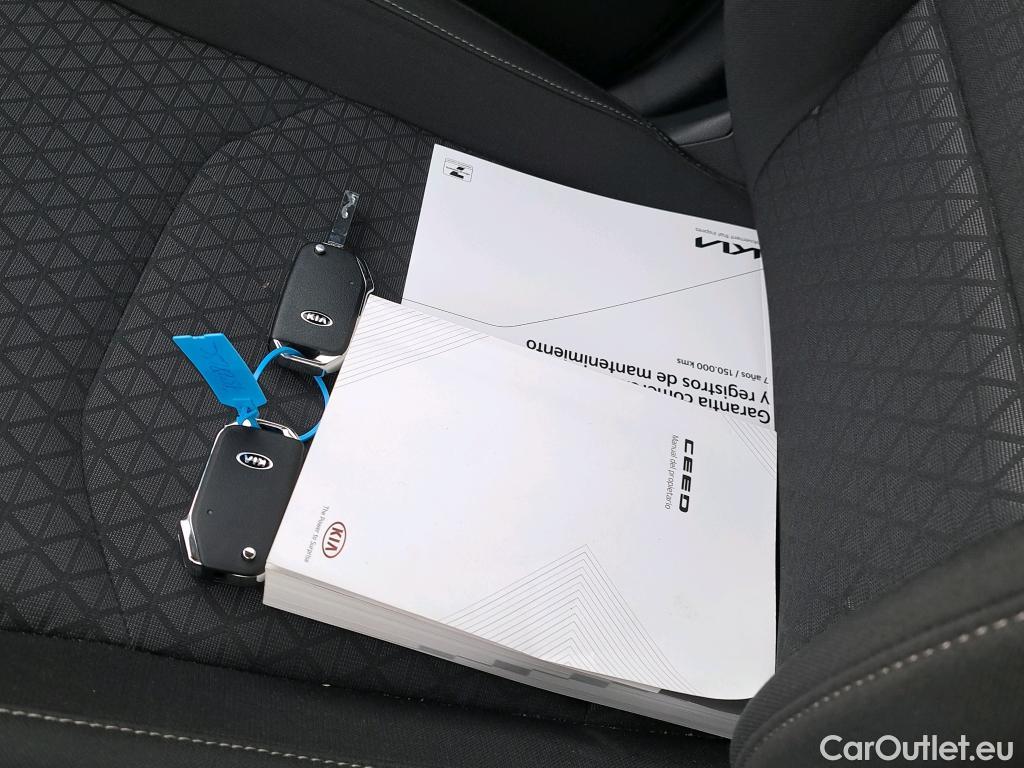  KIA  XCeed KIA  / 2019 / 5P / todoterreno 1.0 T-GDi Drive 88kW (120CV) #13
