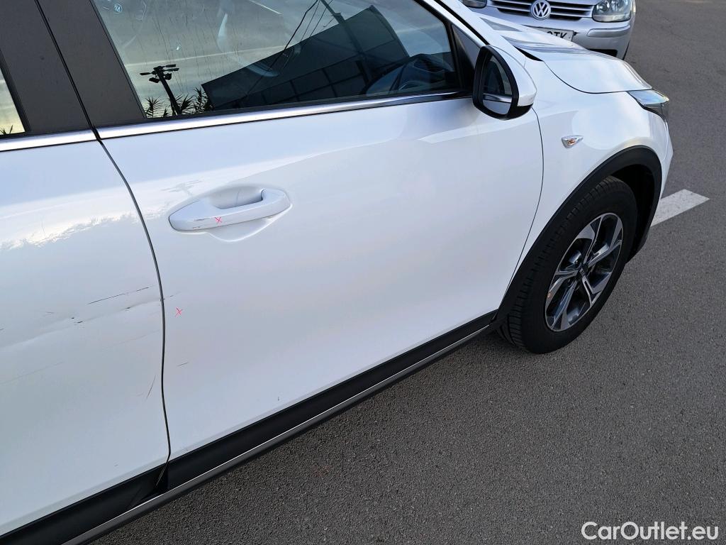  KIA  XCeed KIA  / 2019 / 5P / todoterreno 1.0 T-GDi Drive 88kW (120CV) #5