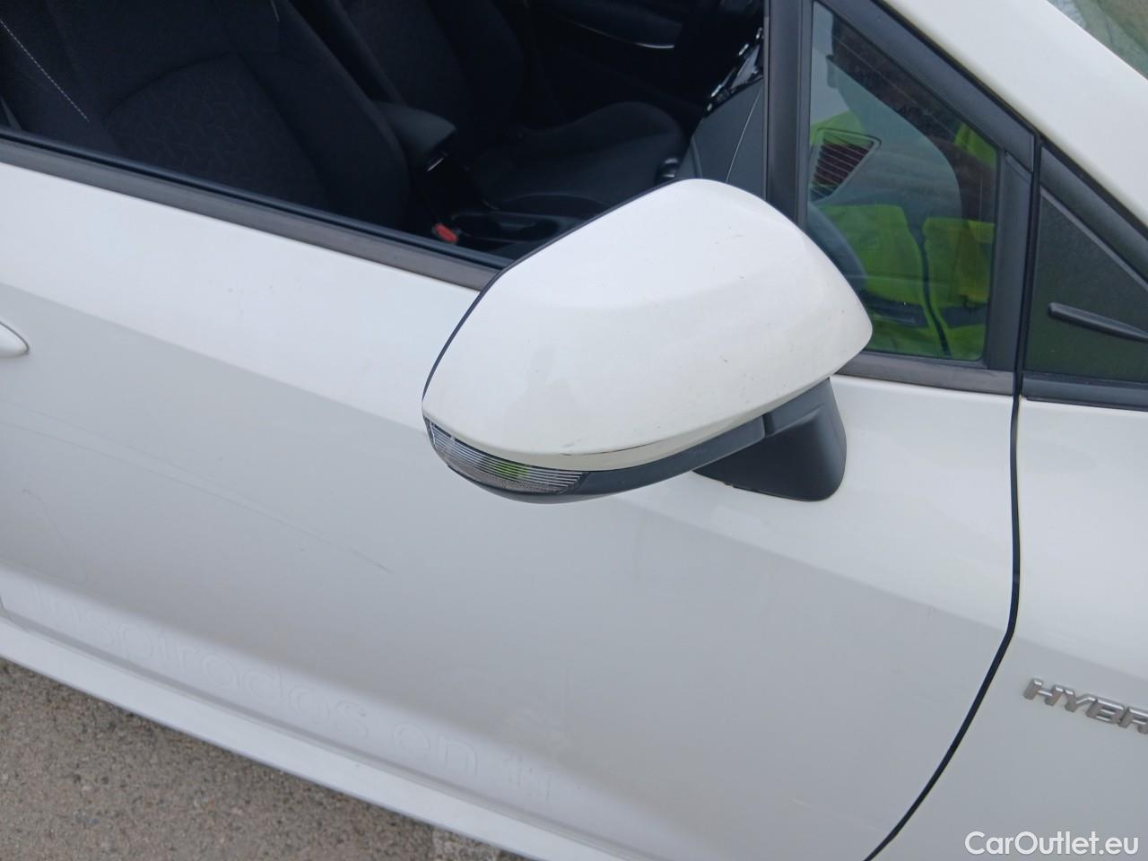  Toyota  Corolla TOYOTA  1.8 125H ACTIVE TECH E-CVT (AC3) #32