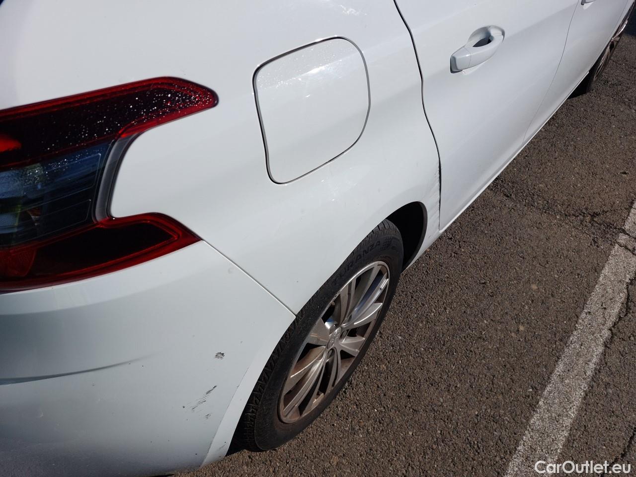  Peugeot  308  Style 1.5 HDi 100CV MT6 E6dT #17